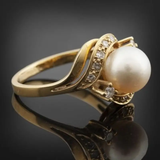 Elegant Pearl & Gold Ring